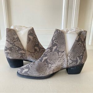 NWOB Free People Charm Animal Print Suede Double V Ankle Boots Sz 40